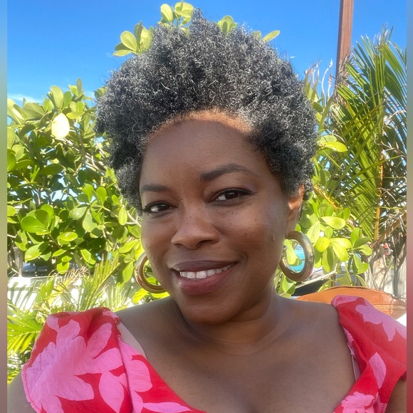 Meet your Posher, Nashara - Picture 2 of 10